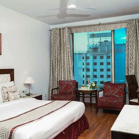 Treehouse Queens Pearl Гургаон Екстериор снимка