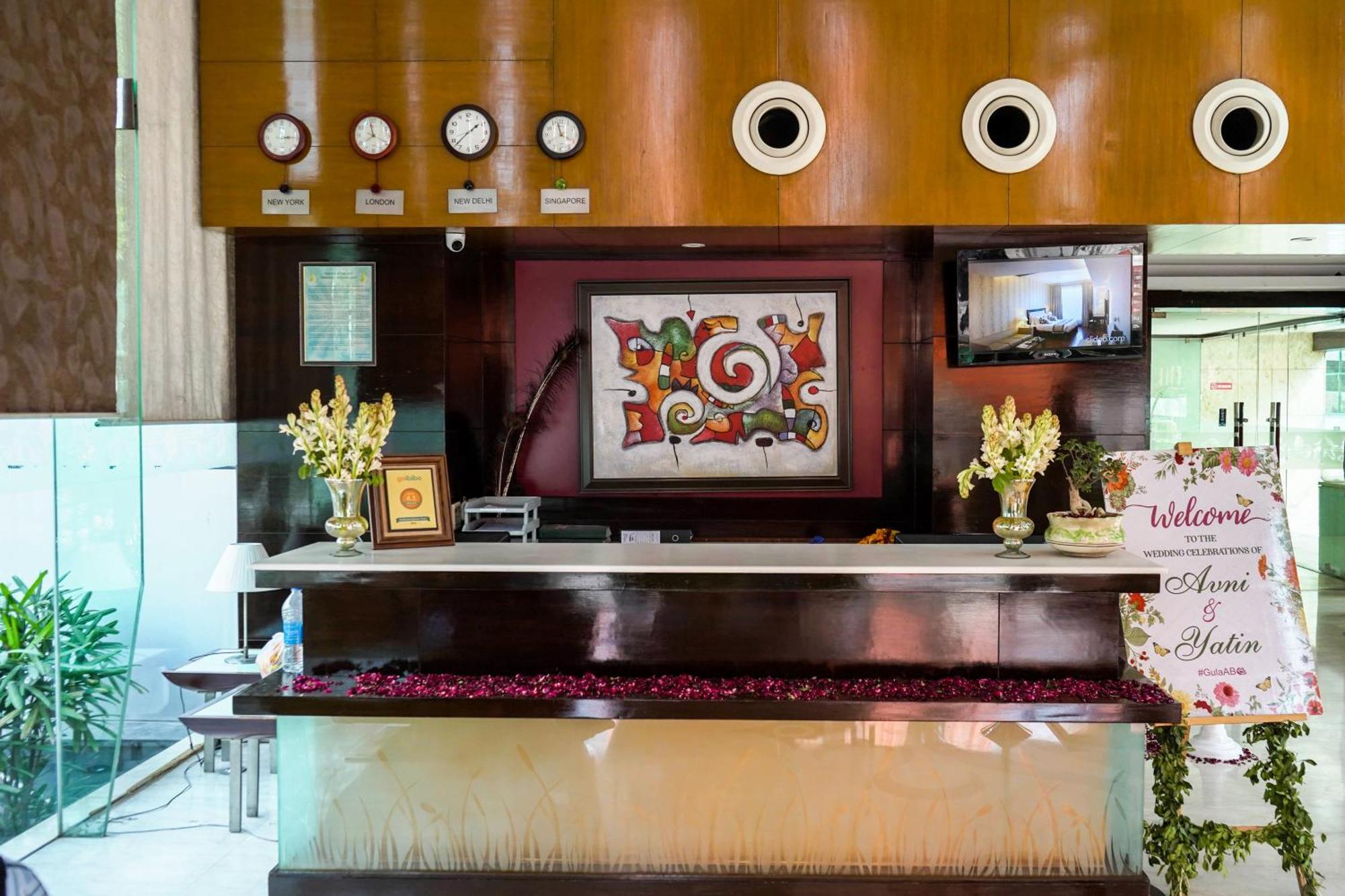 Treehouse Queens Pearl Гургаон Екстериор снимка